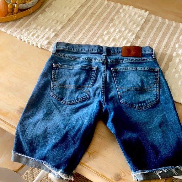Hollister jean shorts - Picture 2 of 2